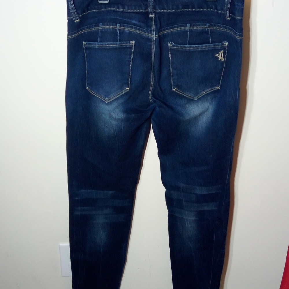 VIP BOOTY LIFT JEANS